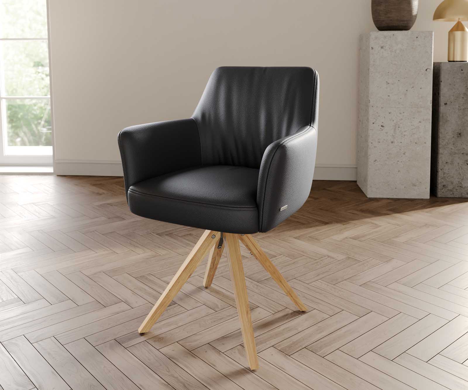 Chaise-pivotante Xana-Flex avec accoudoirs cuir de vache noir pied en bois angulaire naturel ressorts ensachés pivote sur 180°