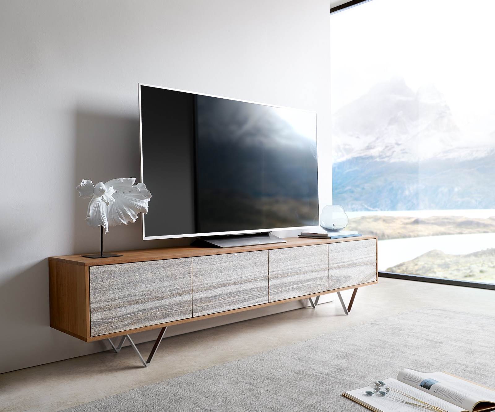 Meuble TV Kleo 200 cm acacia naturel 4 portes pieds en V inox